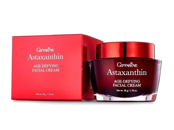 Крем для лица антивозрастной с Астаксантином Giffarine Astaxanthin Age-Defying Facial Cream, Таиланд