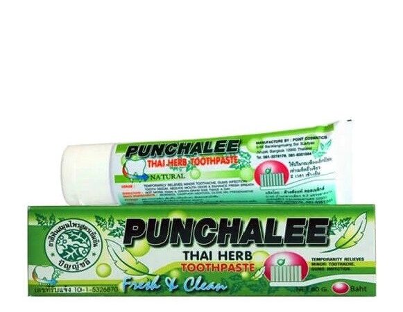 Органическая отбеливающая зубная паста БЕЗ ФТОРА от зубного камня Punchalee Herbal Toothpaste, 35 мл. Таиланд