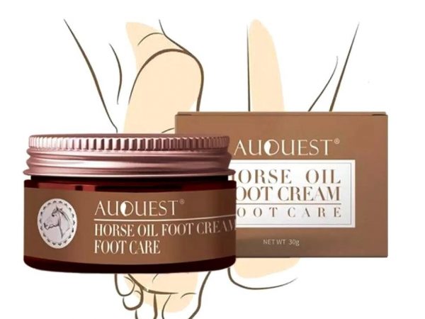 Крем от трещин и грибка на ступнях ног Auquest Horse Oil Foot Cream, 30 мл. Таиланд